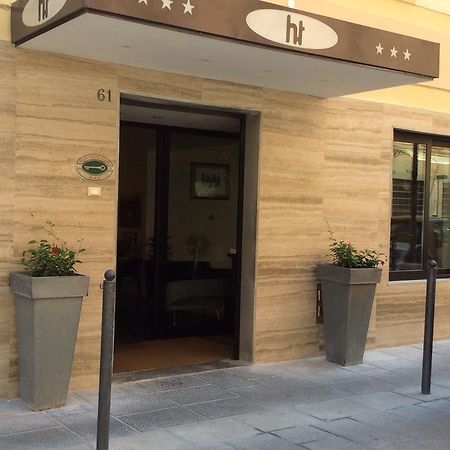 ליבורנו Hotel Touring מראה חיצוני תמונה