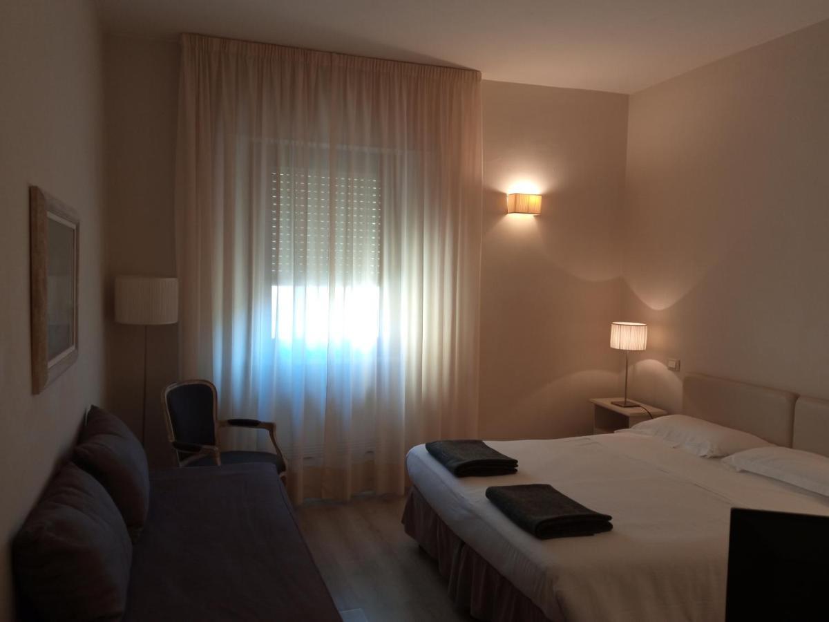 ליבורנו Hotel Touring מראה חיצוני תמונה